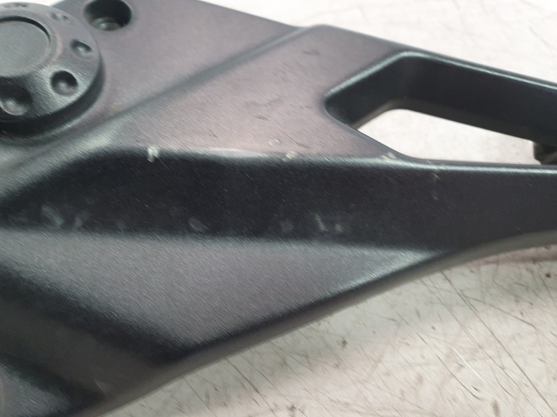 Recambio de estribera izquierda para zontes motorcycles zt125 -u referencia OEM IAM 1032112-016051  