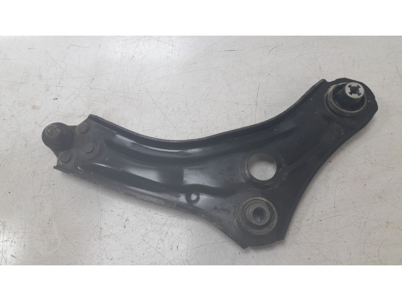 Recambio de brazo suspension inferior delantero derecho para renault megane iv sport tourer (k9a/m/n_) 1.3 tce 140 (k9nb) refere