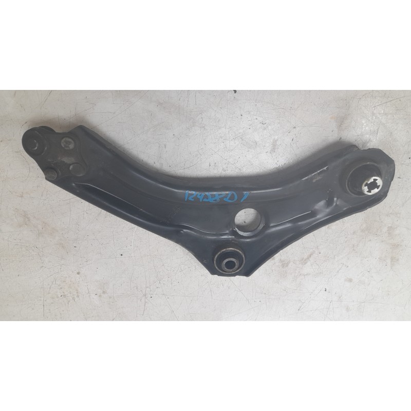 Recambio de brazo suspension inferior delantero izquierdo para renault megane iv sport tourer (k9a/m/n_) 1.3 tce 140 (k9nb) refe