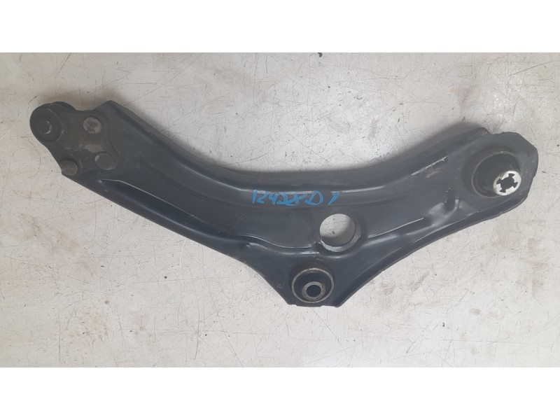 Recambio de brazo suspension inferior delantero izquierdo para renault megane iv sport tourer (k9a/m/n_) 1.3 tce 140 (k9nb) refe