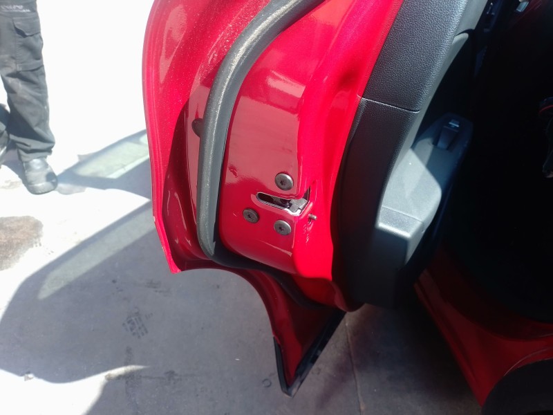Recambio de cerradura puerta trasera izquierda para renault captur e-tech hybrid referencia OEM IAM   