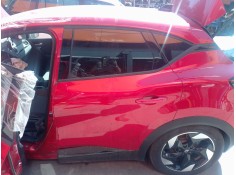 Recambio de puerta trasera izquierda para renault captur e-tech hybrid referencia OEM IAM   