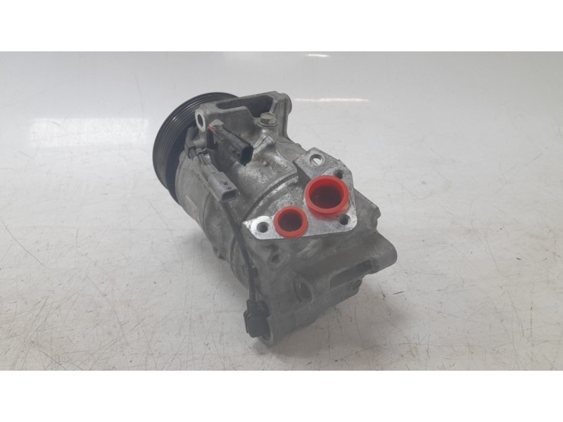 Recambio de compresor aire acondicionado para renault megane iv sport tourer (k9a/m/n_) 1.3 tce 140 (k9nb) referencia OEM IAM 92