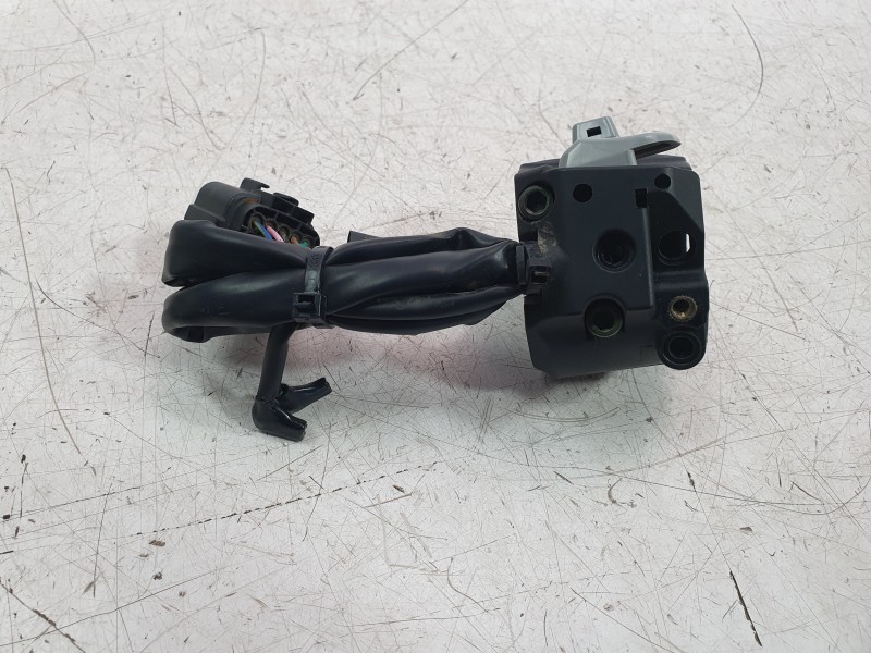 Recambio de piña luces derecha para zontes motorcycles zt125 -u referencia OEM IAM 1184200184000  