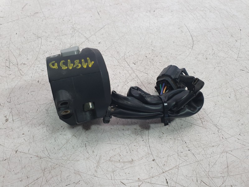 Recambio de piña luces derecha para zontes motorcycles zt125 -u referencia OEM IAM 1184200184000  