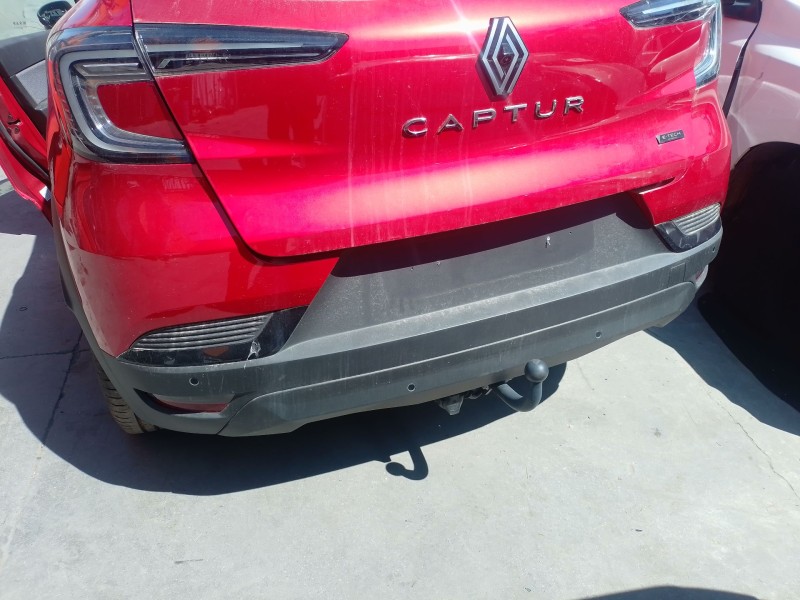 Recambio de paragolpes trasero para renault captur e-tech hybrid referencia OEM IAM   