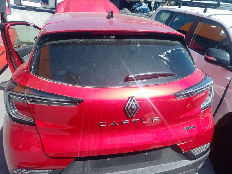 Recambio de porton trasero para renault captur e-tech hybrid referencia OEM IAM   