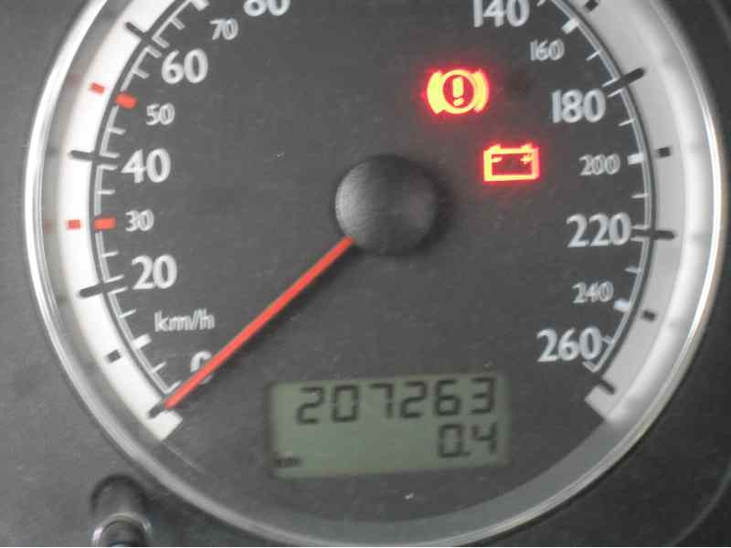 volkswagen golf iv berlina (1j1) del año 2003