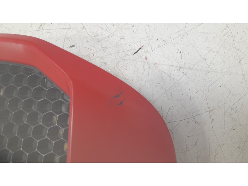 Recambio de moldura para ford mustang convertible gt referencia OEM IAM JR3B16C195  