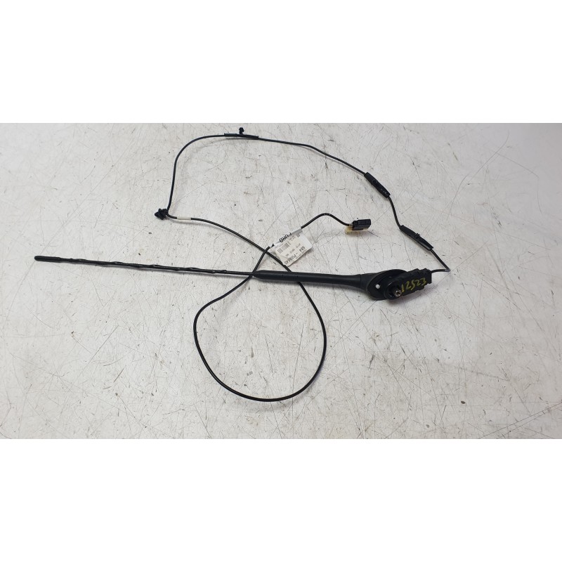 Recambio de antena para ford transit connect v408 furgoneta/monovolumen 1.5 ecoblue referencia OEM IAM KT1T18812AAC  
