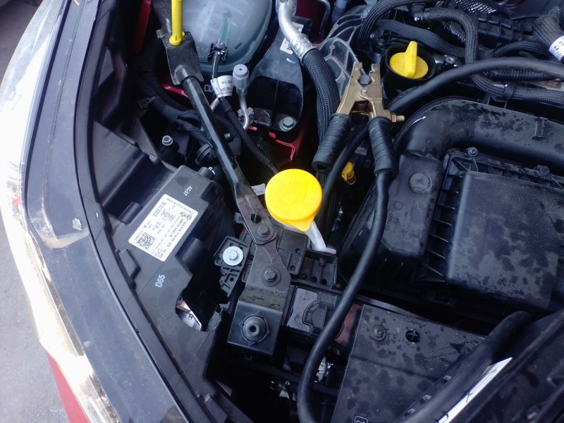 Recambio de deposito limpia para renault captur e-tech hybrid referencia OEM IAM   