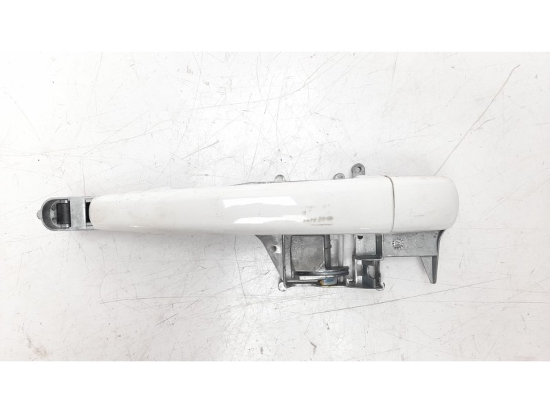 Recambio de maneta exterior delantera derecha para peugeot 208 1.2 16v vti referencia OEM IAM 9680168580  