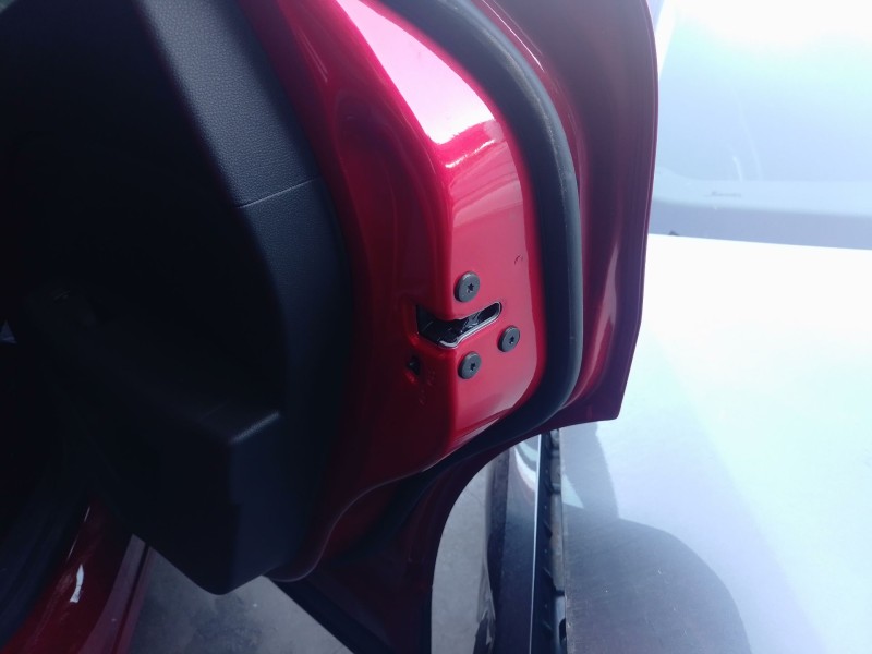 Recambio de cerradura puerta trasera derecha para renault captur e-tech hybrid referencia OEM IAM   