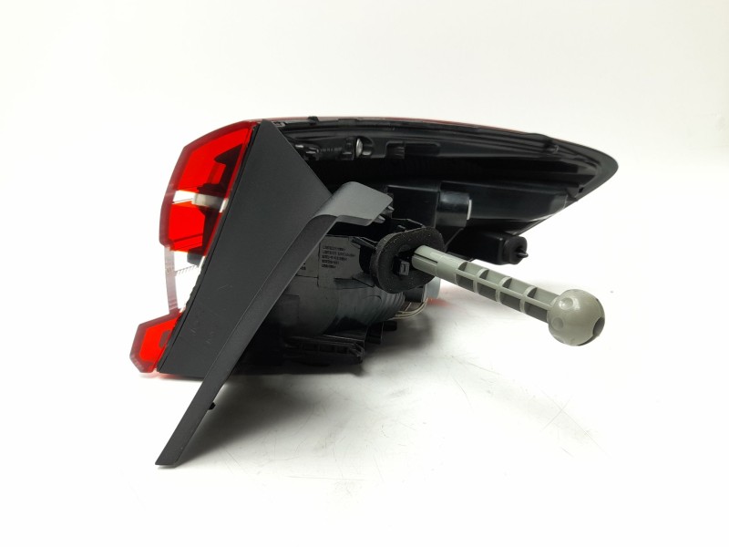 Recambio de piloto trasero izquierdo para renault clio v (b7_) 1.0 lpg (b7mt) referencia OEM IAM 265551035R  103F18140771/160185