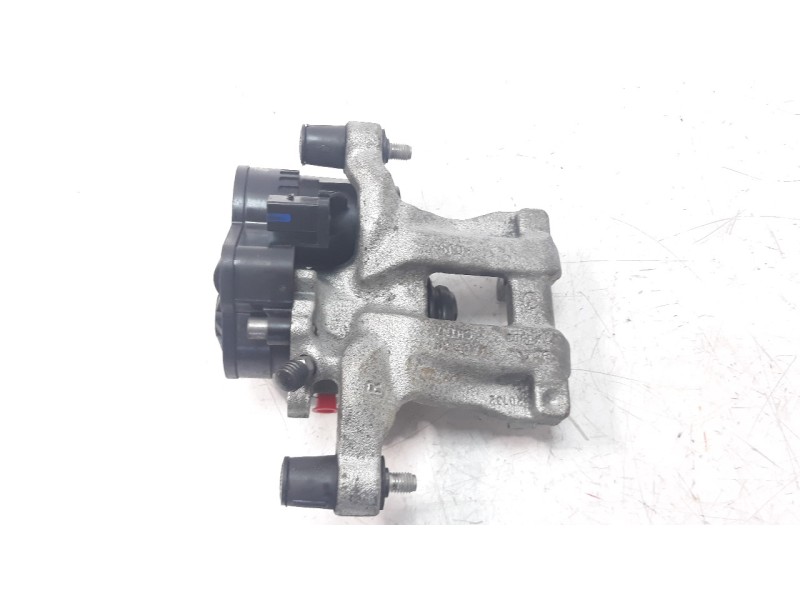 Recambio de pinza de freno trasera derecha para mazda 3 berlina (bp) referencia OEM IAM BCKA26980B  