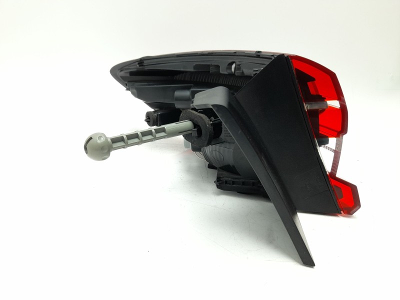 Recambio de piloto trasero derecho para renault clio v (b7_) 1.0 lpg (b7mt) referencia OEM IAM 265504885R  103F18140770/16018522