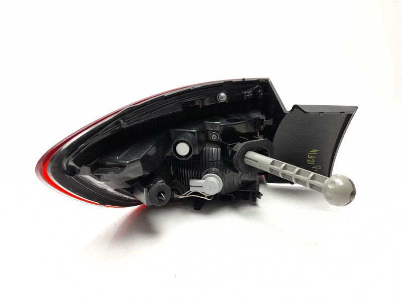 Recambio de piloto trasero derecho para renault clio v (b7_) 1.0 lpg (b7mt) referencia OEM IAM 265504885R  103F18140770/16018522