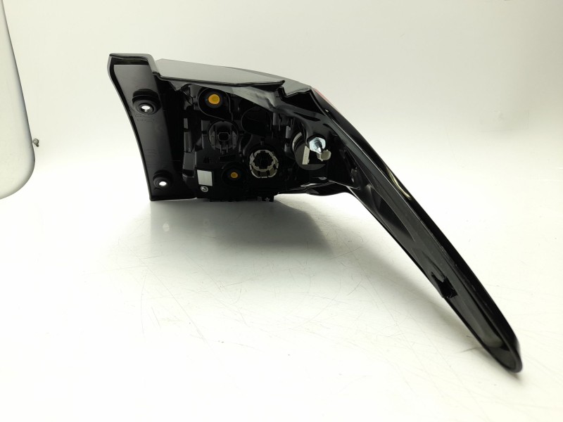 Recambio de piloto trasero izquierdo para toyota yaris (_p21_, _pa1_, _ph1_) 1.5 hybrid (mxph10) referencia OEM IAM 81561K0040  
