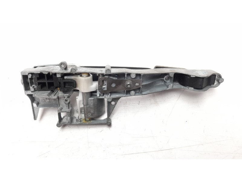 Recambio de maneta exterior delantera derecha para peugeot 208 1.2 16v vti referencia OEM IAM 9680168580  