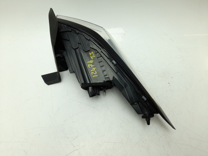 Recambio de piloto trasero izquierdo para peugeot 408 ii (fp_, f3_, fm_) puretech 130 referencia OEM IAM 9835299580  