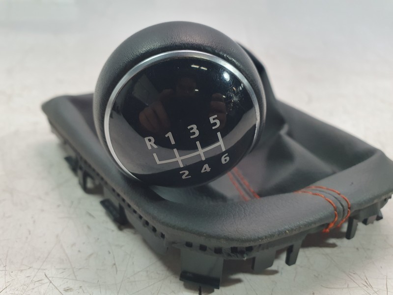 Recambio de palanca cambio para seat ibiza v (kj1, kjg) 1.0 tsi referencia OEM IAM 6F0711113AA  