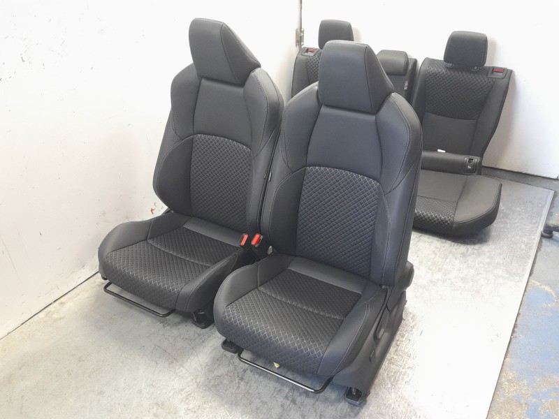 Recambio de juego asientos completo para toyota yaris (_p21_, _pa1_, _ph1_) 1.5 hybrid (mxph10) referencia OEM IAM   
