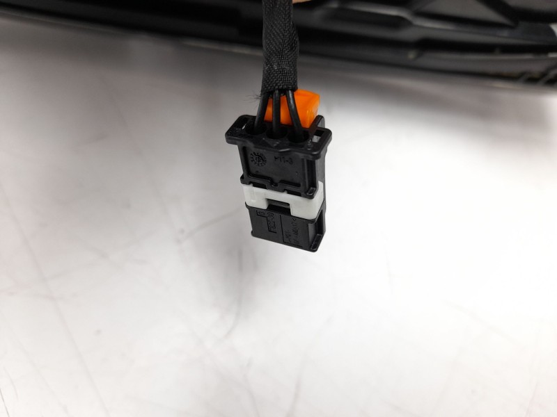 Recambio de piloto trasero izquierdo interior para peugeot 408 ii (fp_, f3_, fm_) puretech 130 referencia OEM IAM 9835300480  