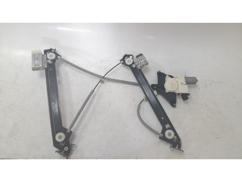 Recambio de elevalunas delantero derecho para ford mustang convertible gt referencia OEM IAM MR3B7623200AA  