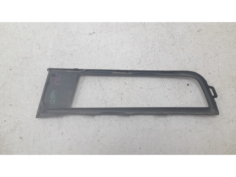 Recambio de molduras delanteras para volkswagen touran (5t1) 2.0 tdi referencia OEM IAM 5TA853666C  2541506