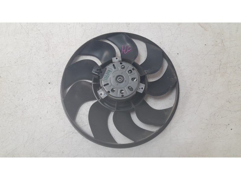 Recambio de electroventilador para ford mustang convertible gt referencia OEM IAM FR3Z8C607A  