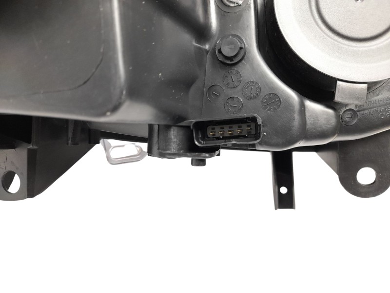 Recambio de faro izquierdo para renault scenic ii referencia OEM IAM 7701065913  10119441006/11267501/5570065RN0344904