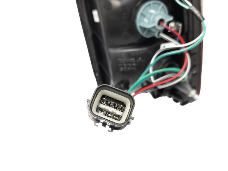 Recambio de piloto trasero izquierdo para mitsubishi l 200 (k60t) referencia OEM IAM MR109127  108700151/MB8154054/16515631/3260