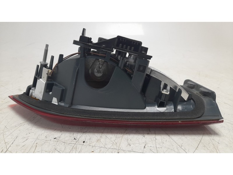 Recambio de piloto trasero izquierdo interior para bmw x1 (f48) sdrive 18 d referencia OEM IAM 63217350697  103F06381777/LLN772