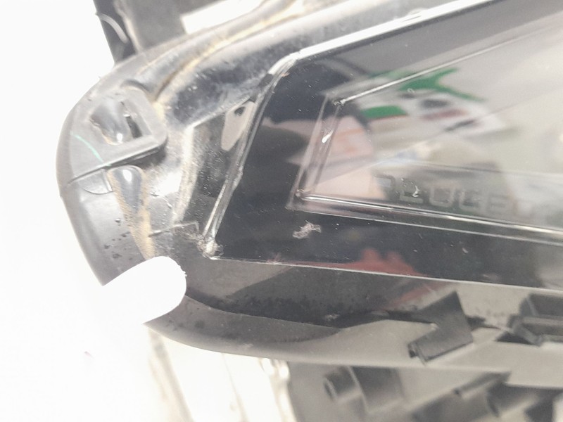 Recambio de faro derecho para peugeot 408 ii (fp_, f3_, fm_) puretech 130 referencia OEM IAM 9849114880  