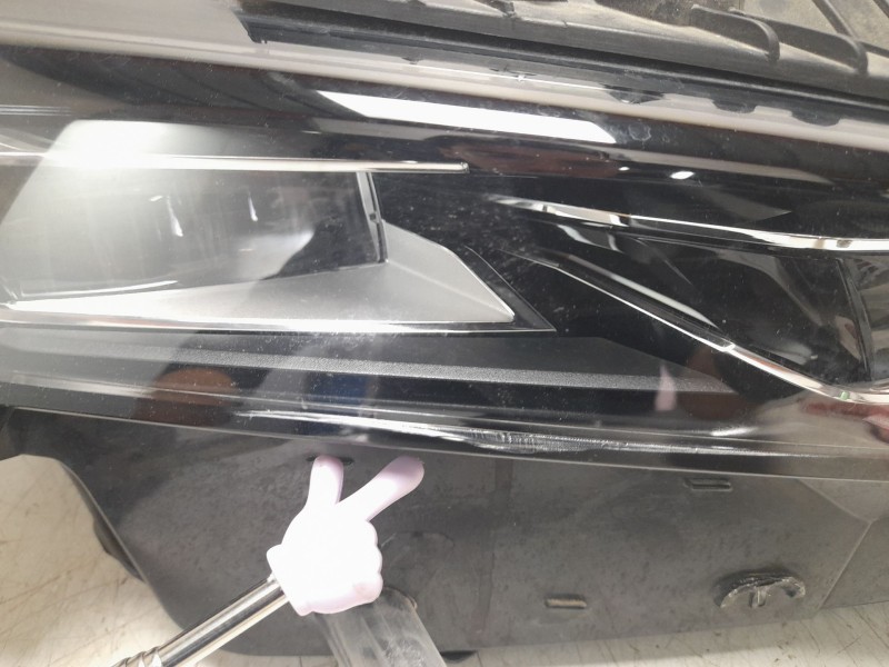 Recambio de faro derecho para peugeot 408 ii (fp_, f3_, fm_) puretech 130 referencia OEM IAM 9849114880  