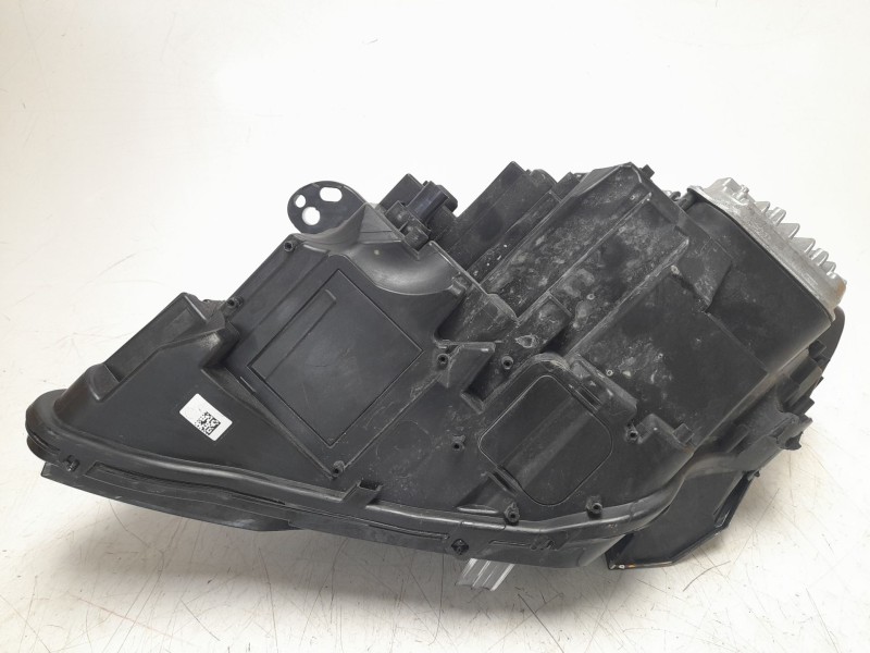 Recambio de faro derecho para peugeot 408 ii (fp_, f3_, fm_) puretech 130 referencia OEM IAM 9849114880  