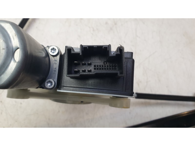 Recambio de elevalunas delantero izquierdo para volkswagen polo vi (aw1, bz1, ae1) 1.0 tsi referencia OEM IAM 2G4837461C  