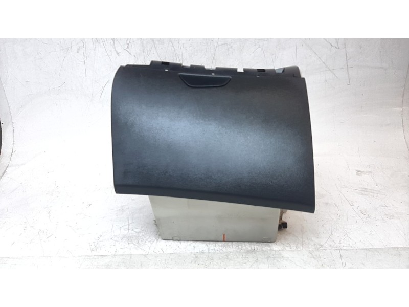 Recambio de guantera para renault captur limited referencia OEM IAM 685003033R  