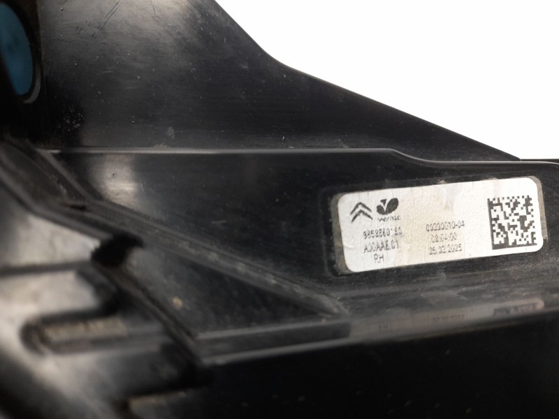 Recambio de piloto trasero derecho para citroën c4 x 1.2 hybrid 136 136 ch gasolina/eléctrico (2024) referencia OEM IAM 98585601