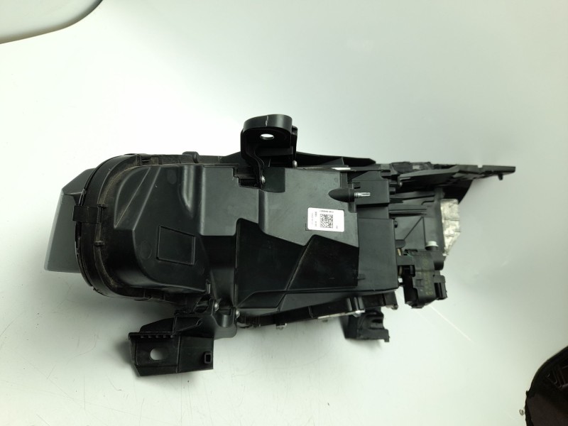 Recambio de faro derecho para mitsubishi colt referencia OEM IAM 260103507R  