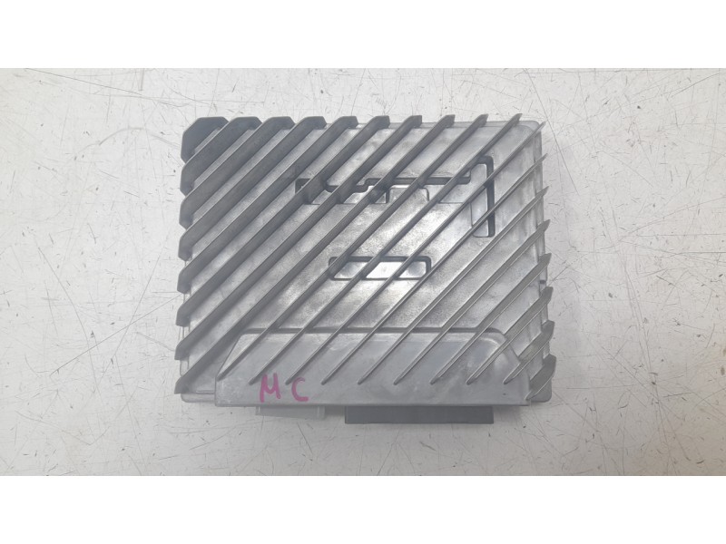 Recambio de amplificador de sonido para ford mustang convertible gt referencia OEM IAM KR3T18T806CK  