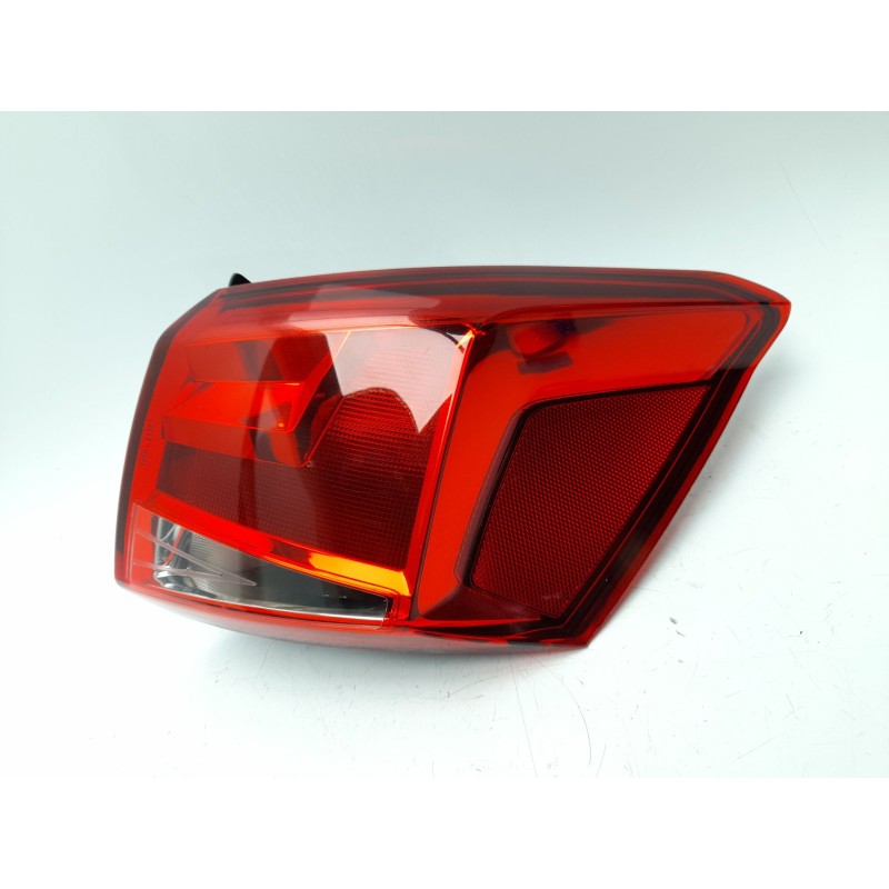 Recambio de piloto trasero derecho para seat arona (kj7, kjp) 1.0 tsi referencia OEM IAM 6F9945096B LLM611 103F21381770/16854322