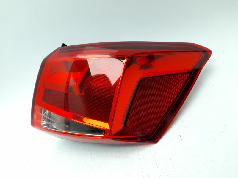 Recambio de piloto trasero derecho para seat arona (kj7, kjp) 1.0 tsi referencia OEM IAM 6F9945096B LLM611 103F21381770/16854322