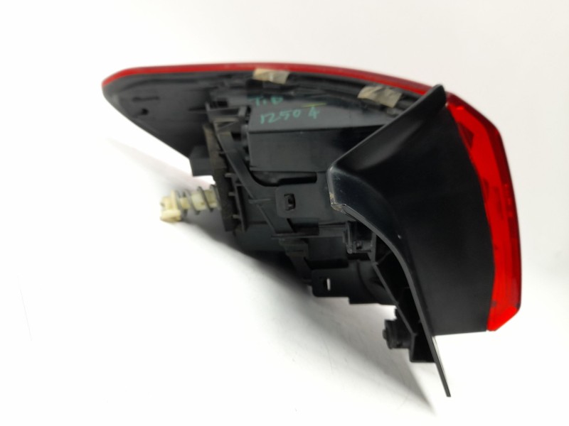 Recambio de piloto trasero derecho para seat arona (kj7, kjp) 1.0 tsi referencia OEM IAM 6F9945096B LLM611 103F21381770/16854322