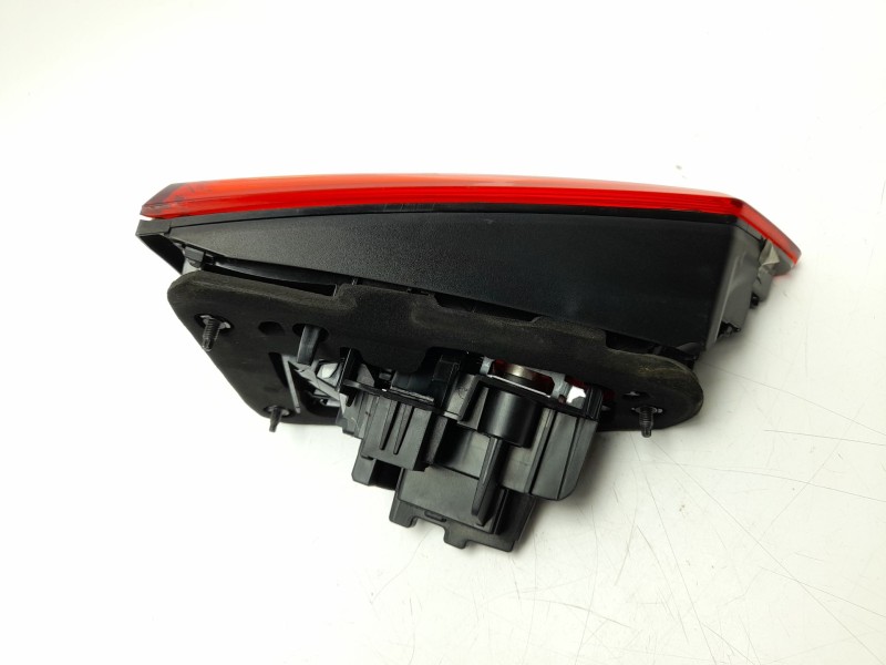 Recambio de piloto trasero izquierdo interior para seat arona (kj7, kjp) 1.0 tsi referencia OEM IAM 6F9945093D LLM622 