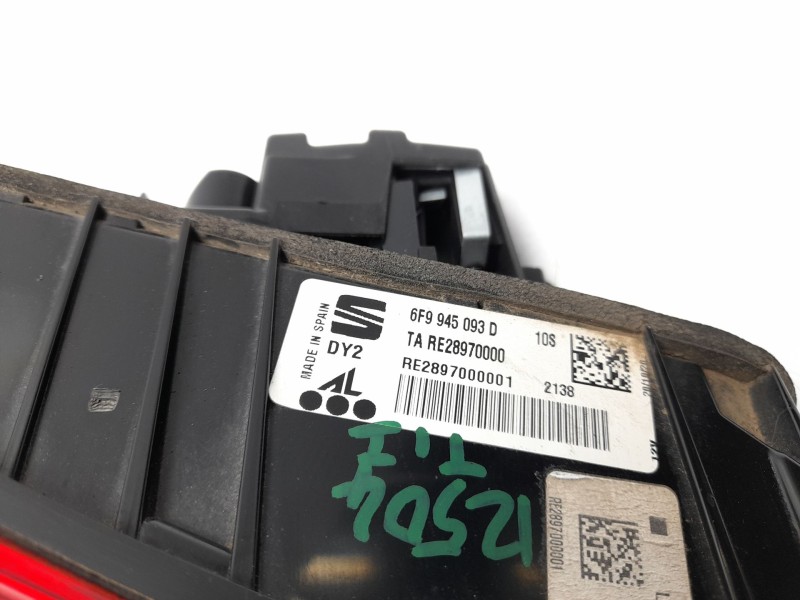 Recambio de piloto trasero izquierdo interior para seat arona (kj7, kjp) 1.0 tsi referencia OEM IAM 6F9945093D LLM622 