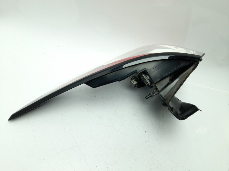 Recambio de piloto trasero derecho para ford kuga ii (dm2) 1.5 tdci referencia OEM IAM GV4113404AE  103F10701770/16018914/410053