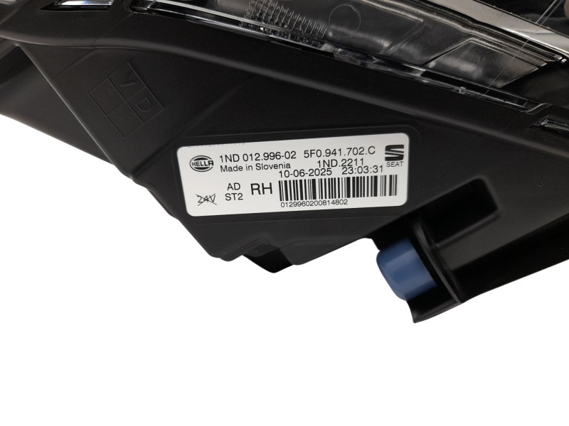 Recambio de faro antiniebla derecho para seat leon (kl1, klg) 2.0 tdi referencia OEM IAM 5F0941702C 1ND01299602 10121391005/9020
