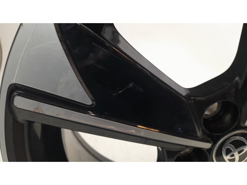 Recambio de llanta para toyota yaris (_p21_, _pa1_, _ph1_) 1.5 hybrid (mxph10) referencia OEM IAM   