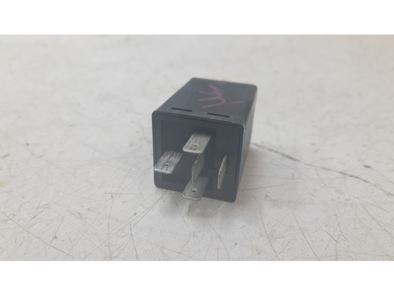 Recambio de rele para ford mustang convertible gt referencia OEM IAM BB5T17L684DA  